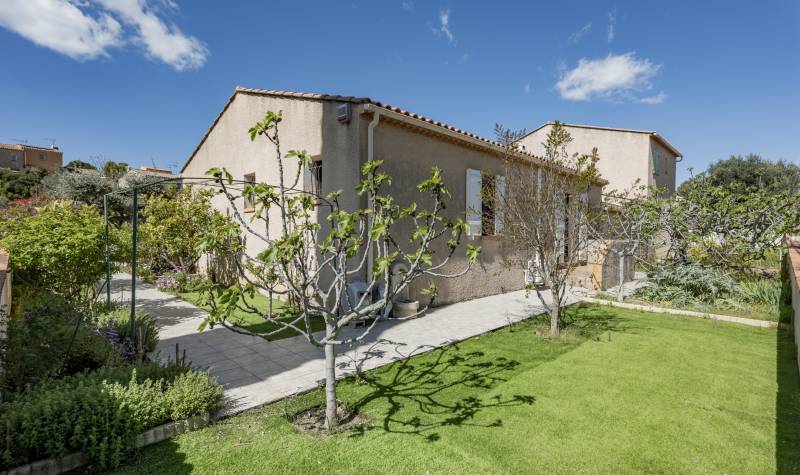 Propriété 3 pièces de plain-pied avec vide sanitaire à vendre Impasse des Mas du Soleil