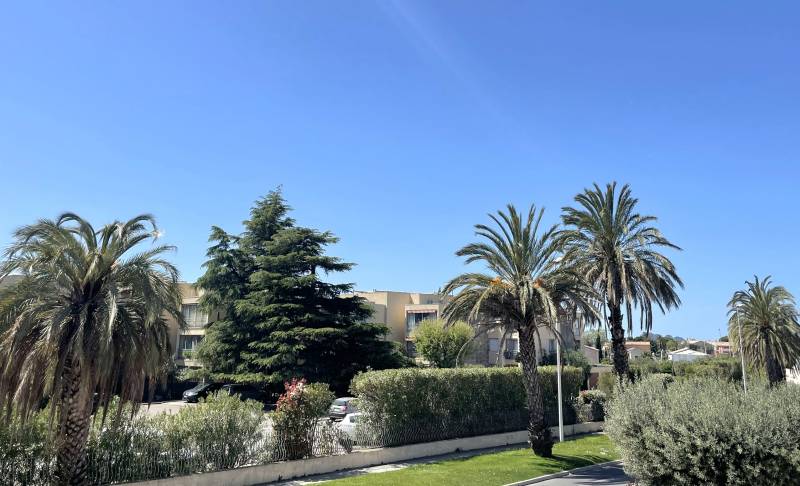 Appartement T4 rénové à vendre à seulement quinze minutes de marche de la plage des Lecques