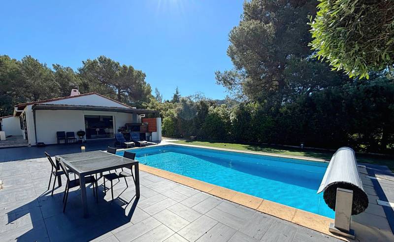 Maison individuelle dans un cadre naturel du Beausset à vendre par notre agence immobilière