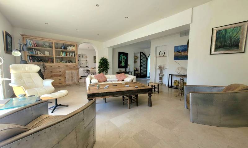 Maison rénovée à vendre dans un lotissement proche de la Rue Marius Bondil à Six-Fours