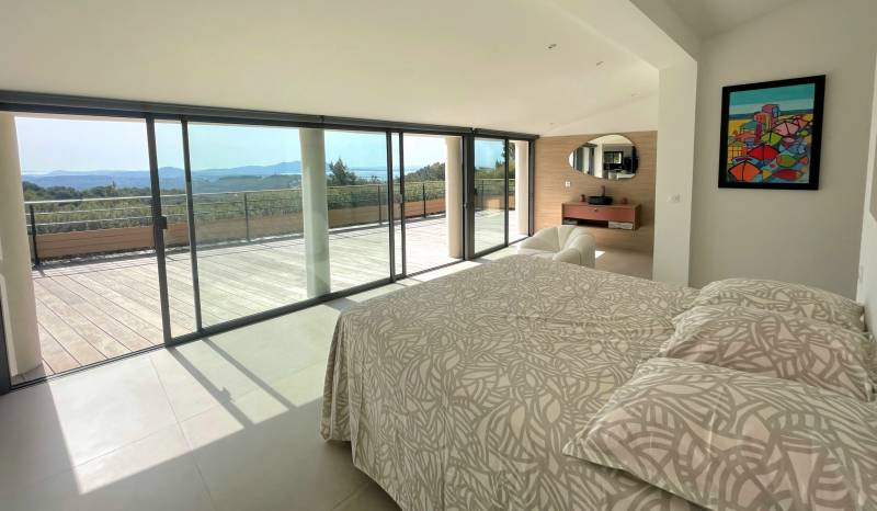 Propriété de 3 chambres avec vue mer à vendre par notre agence immobilière à Bandol