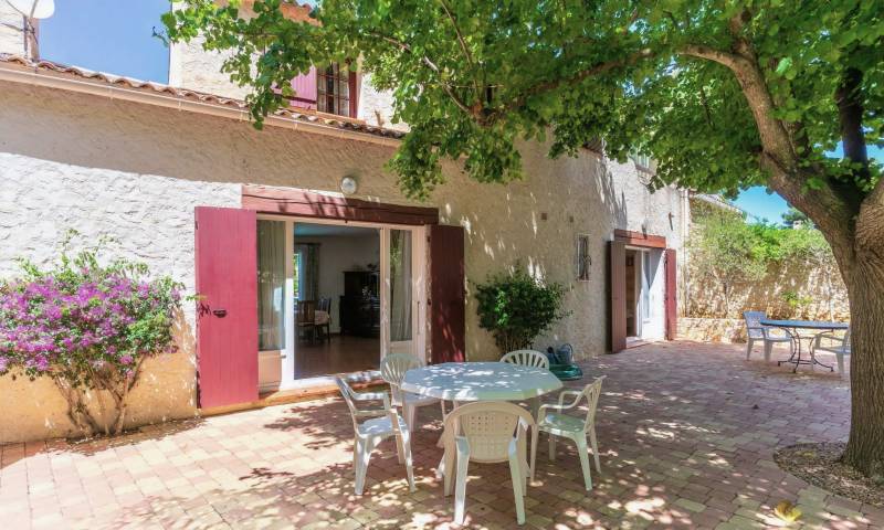 Maison de construction traditionnelle des années 70 à vendre Chemin de la Marine à Sanary-sur-Mer