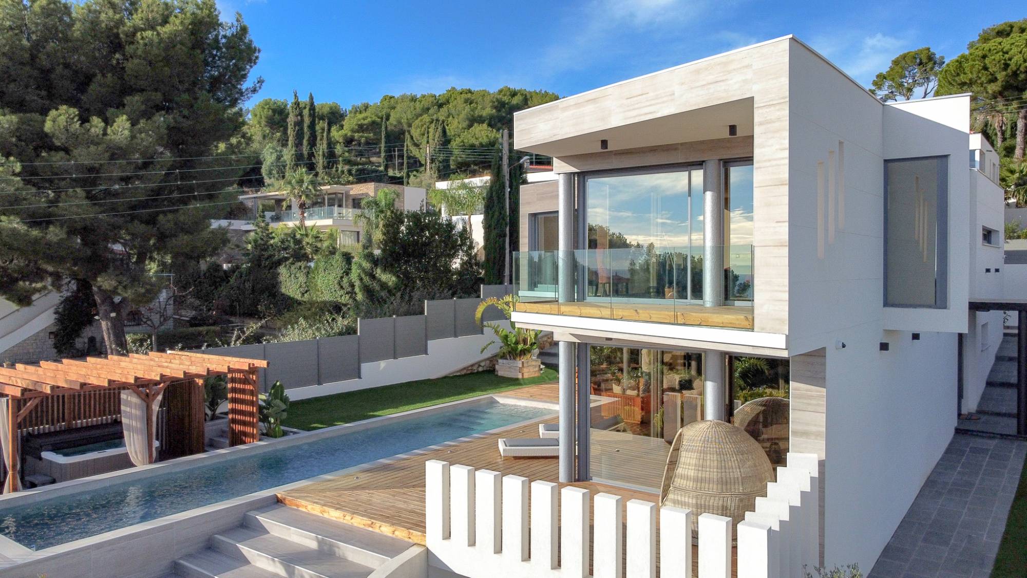 Maison contemporaine d'exception avec vue mer à vendre à Bandol