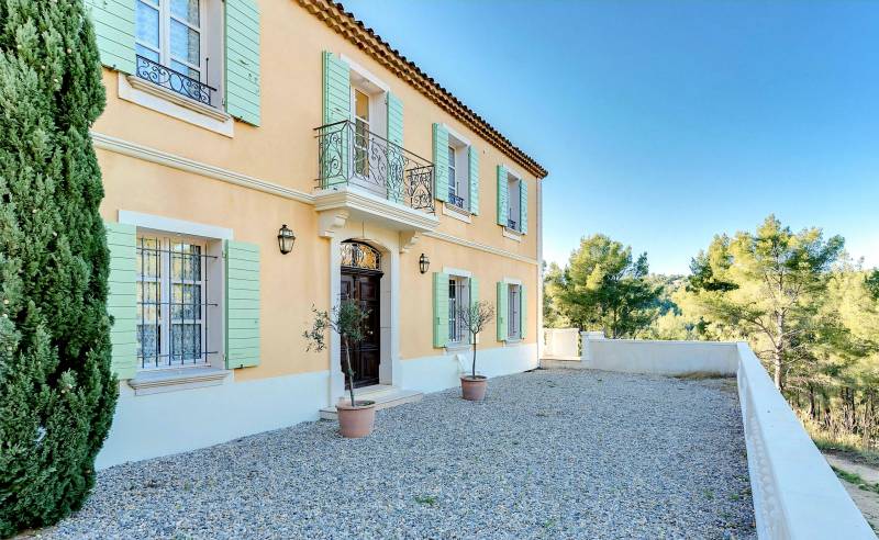 Demeure de caractère avec vue mer panoramique à vendre à La Ciotat secteur Le Baguier