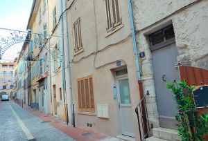 Notre zone d'activité pour ce service Murs commerciaux à vendre Saint-Cyr-sur-Mer