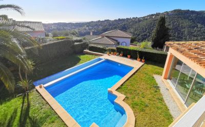 Notre zone d'activité pour ce service Agence immobilière avec mandat exclusif pour la vente de villa avec piscine à