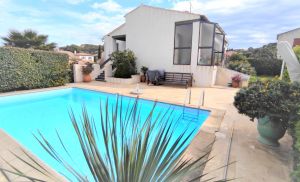 Notre zone d'activité pour ce service Agence immobilière avec mandat exclusif pour la vente de villa avec piscine à